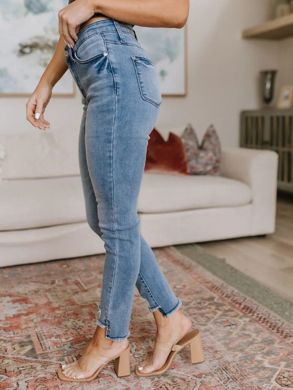 JUDY BLUE Mid Rise Moisture Wicking Skinny Jeans | Size: 0/24 - Picture 2 of 7